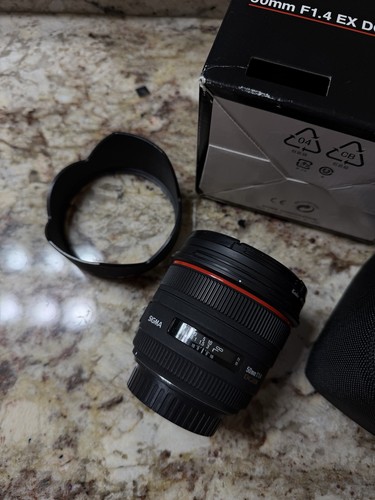 Sigma 50mm ex dg lens - f/1.4,